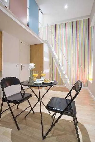 Apartamentos Colon 3000 바르셀로나 아파트